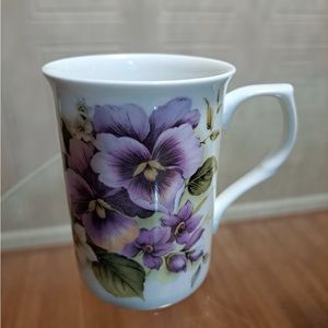 - Brand New Beutiful Multicolor Floral Stechcol Mug .